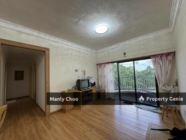 Condominium for sale in Malaka