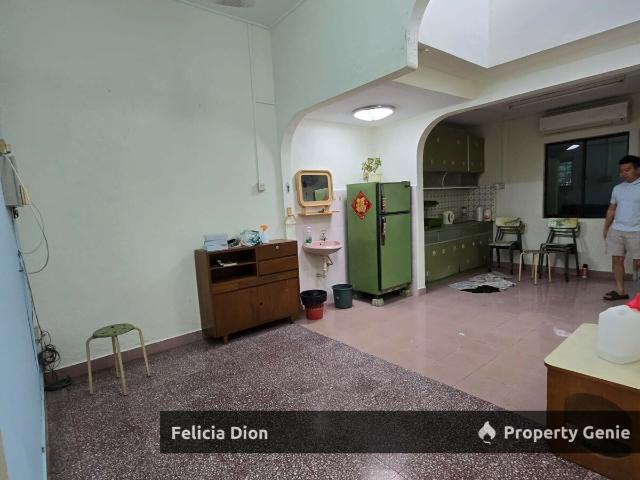Terraced House for sale in Malaka