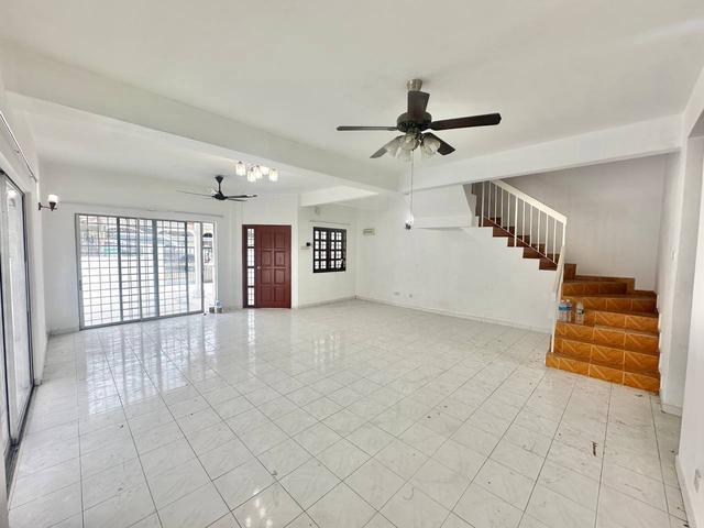 Residential House for sale in Kajang, Langat
