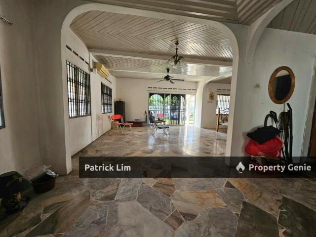 Residential House for sale in Malaka