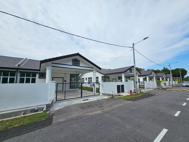 Residential House for sale in Malaka
