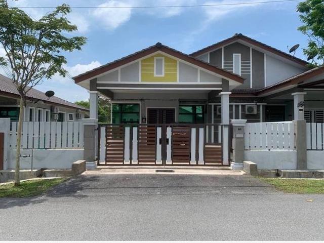 Residential House for sale in Malaka