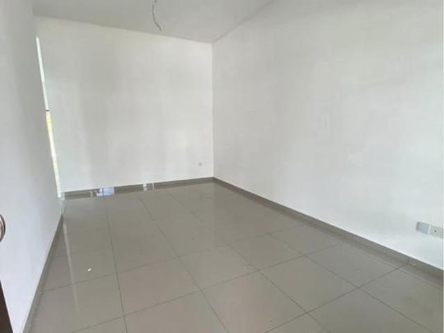 Terraced House for sale in Malaka