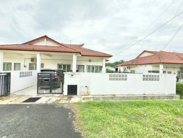 Residential House for sale in Tanjong Sepat, Selangor