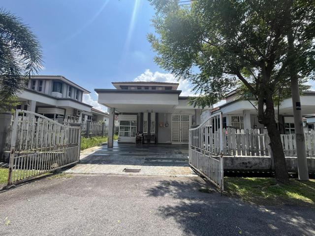 Residential House for sale in Malaka
