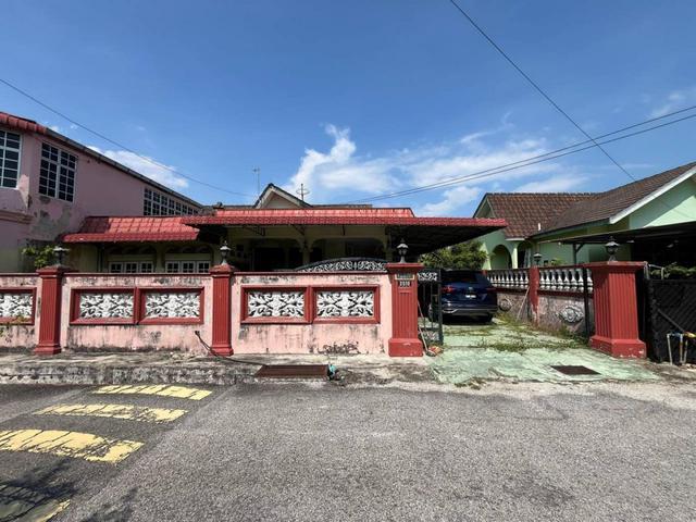 Residential House for sale in Malaka