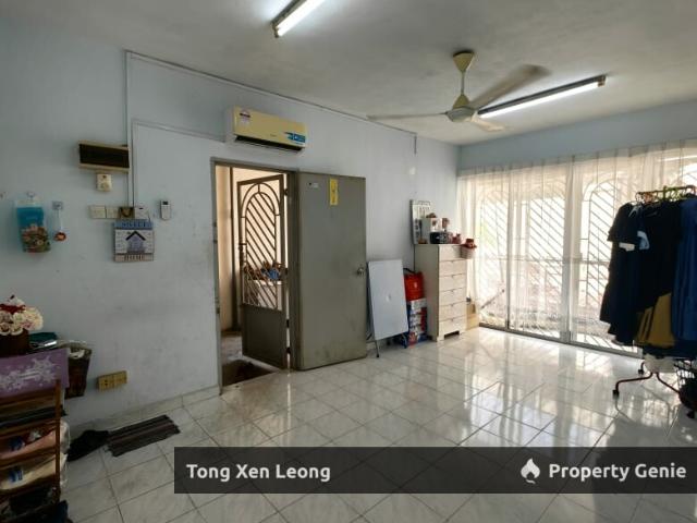 Apartment for sale in Malaka