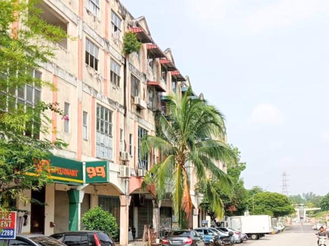 Flat for sale in Petaling, Subang Jaya