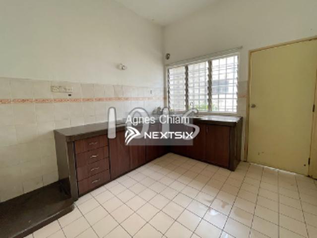 Shop for sale in Petaling, Subang Jaya