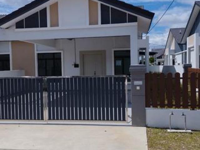 Residential House for sale in Malaka