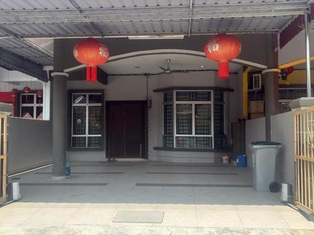 Terraced House for sale in Malaka