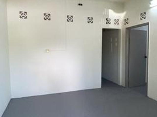 Terraced House for sale in Malaka