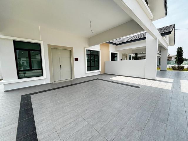 Residential House for sale in Malaka
