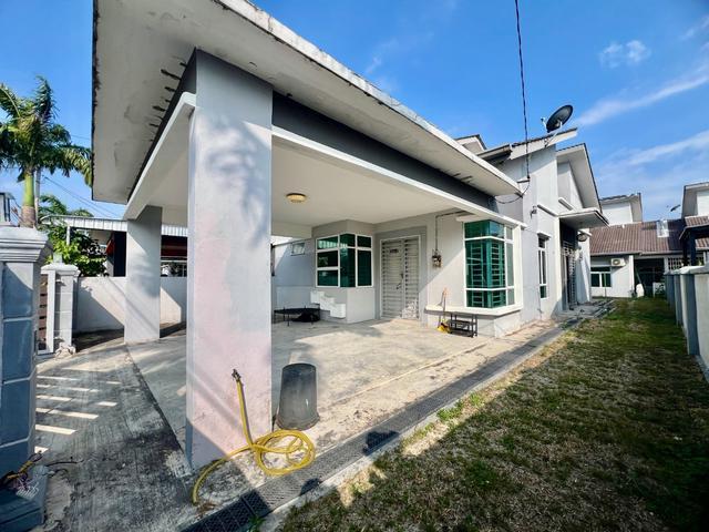 Residential House for sale in Malaka