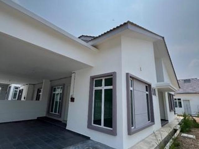 Residential House for sale in Malaka