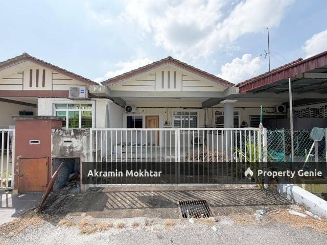 Terraced House for sale in Kuala Selangor, Selangor