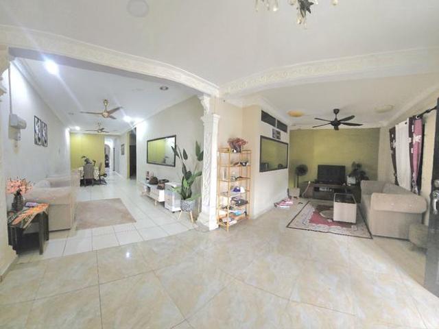 Terraced House for sale in Gedong