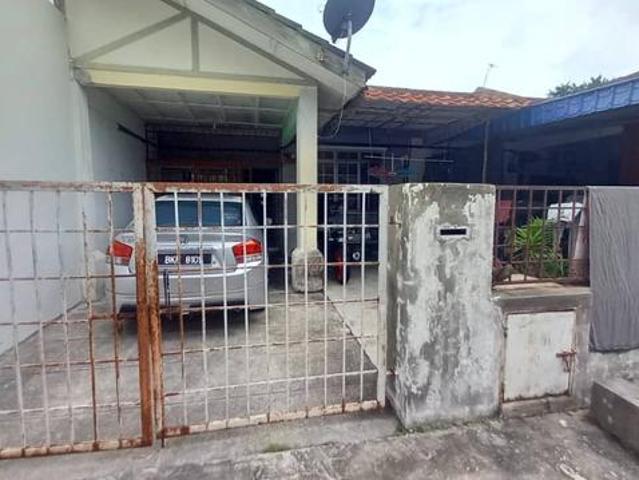 Terraced House for sale in Tanjong Sepat, Selangor