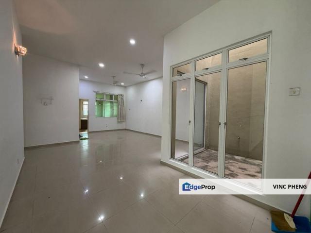 House for sale in Malaka