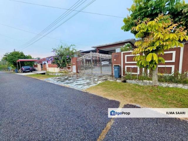 House for sale in Sendayan Village, Negeri Sembilan