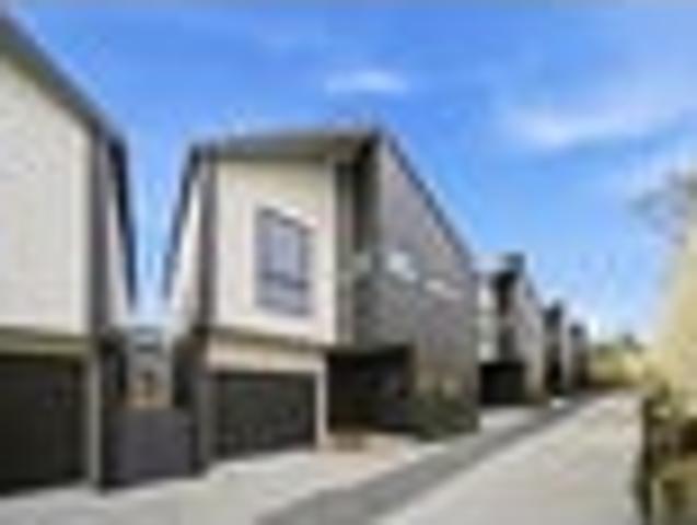 House for sale in Wairau Valley