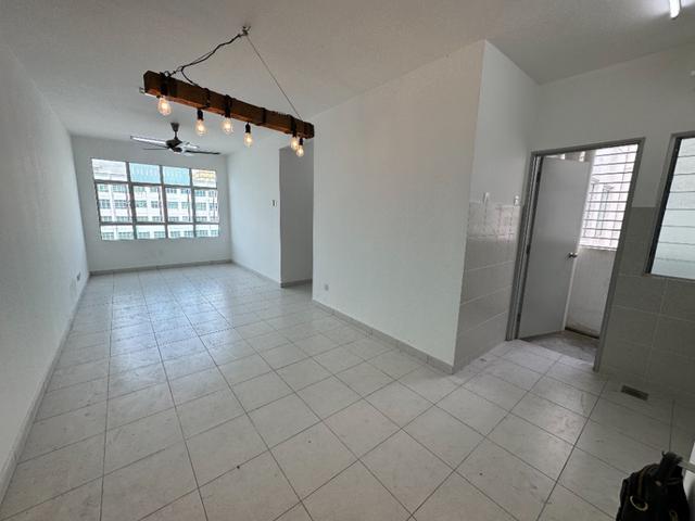 Apartment for sale in Petaling, Subang Jaya