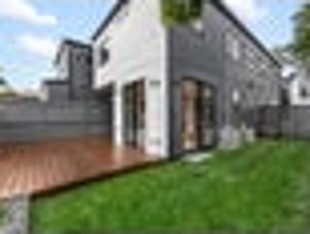 House for sale in One Tree Hill, Oroua County