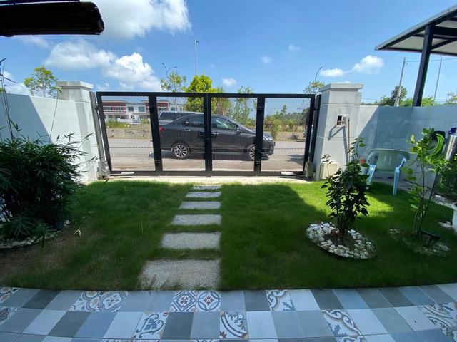 Terraced House for sale in Malaka