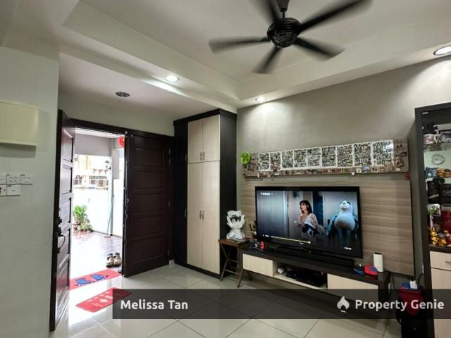 Terraced House for sale in Malaka