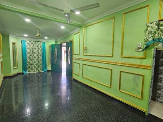 Terraced House for sale in Malaka