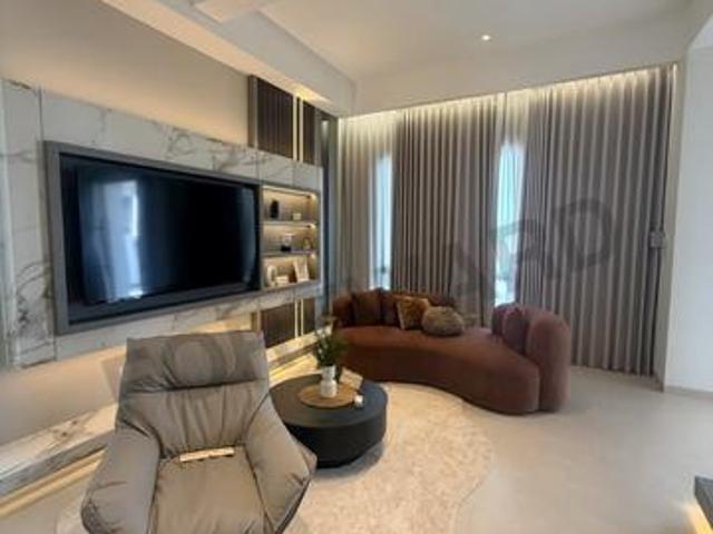 Terraced House for sale in Malaka