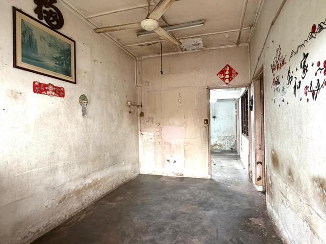 Terraced House for sale in Malaka
