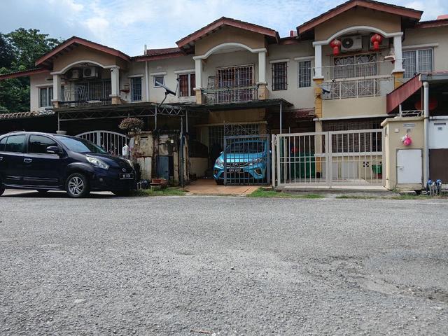 Townhouse for sale in Petaling, Alam Impian