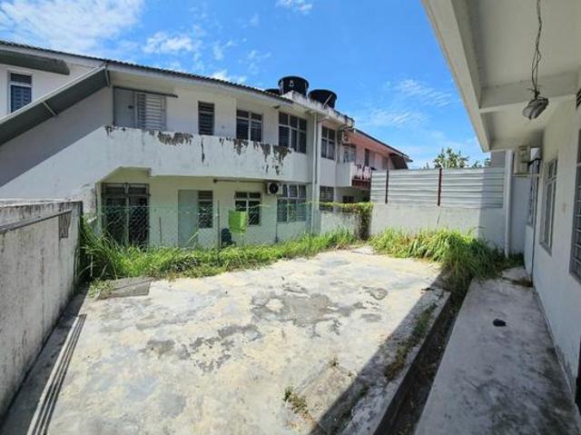Townhouse for sale in Malaka