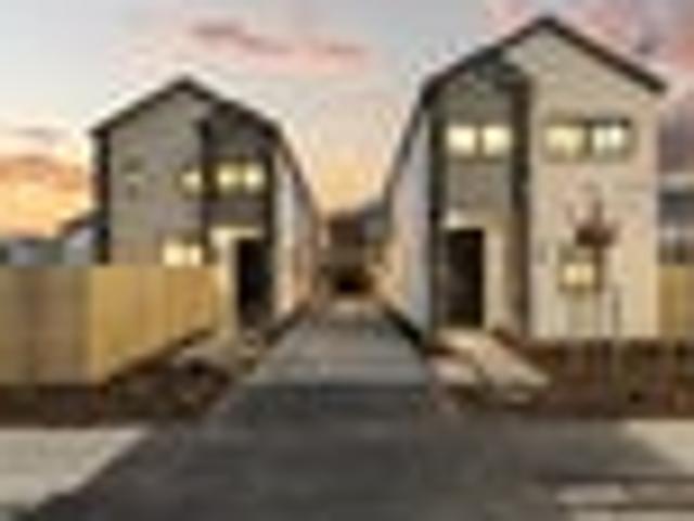 Townhouse for sale in Addington, Canterbury