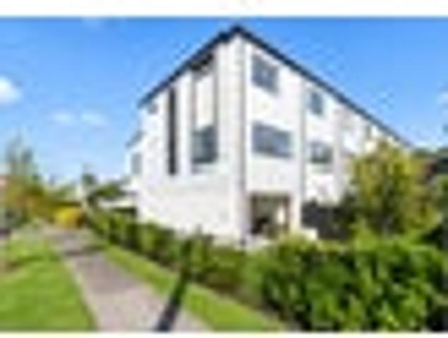 Townhouse for sale in Mount Wellington, Maungakiekie-Tāmaki