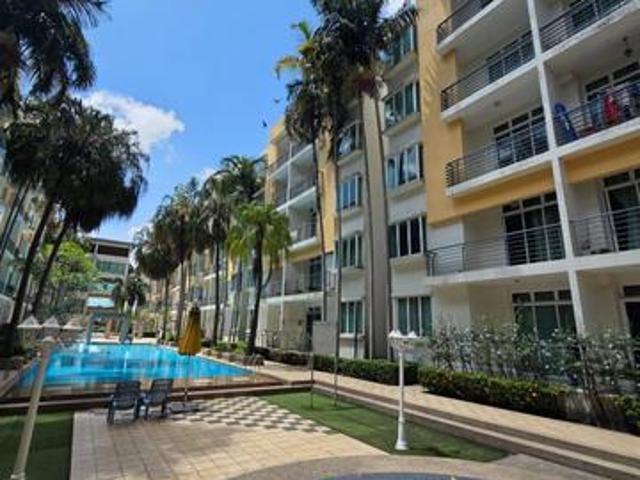 Condominium for sale in Malaka