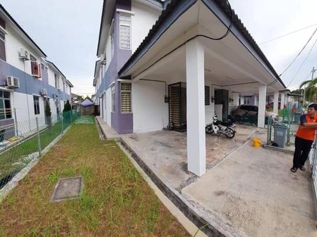 Townhouse for sale in Paya Rumput