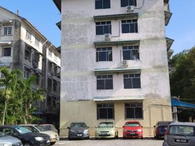 Flat for sale in Malaka