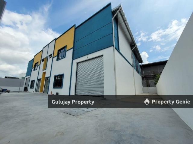 Warehouse for sale in Malaka