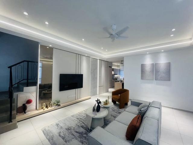 Terraced House for sale in Rembia, Malaka