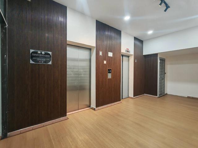 Apartment for sale in Malaka
