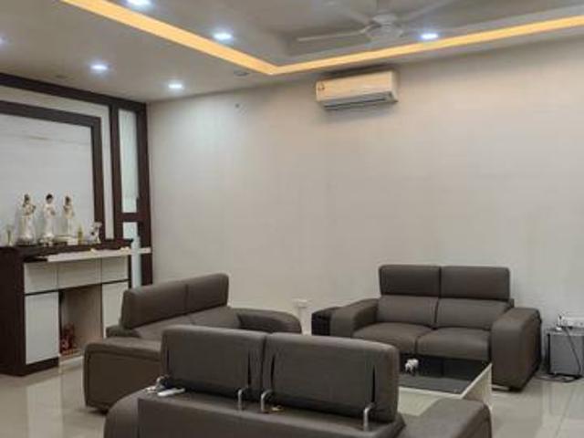 Terraced House for sale in Malaka