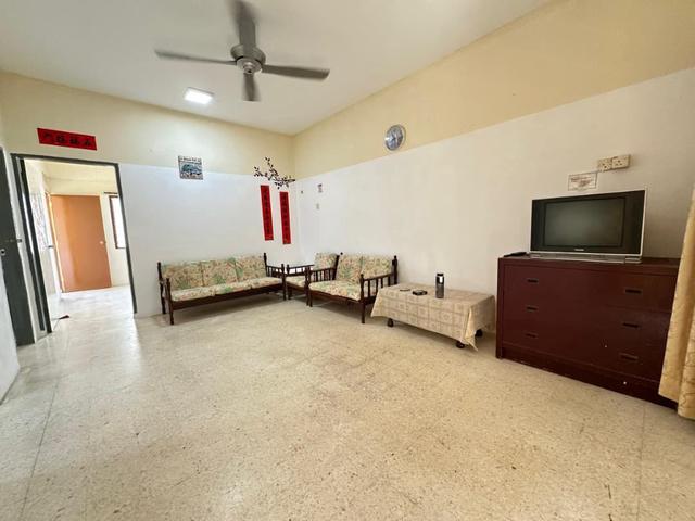 Apartment for sale in Malaka