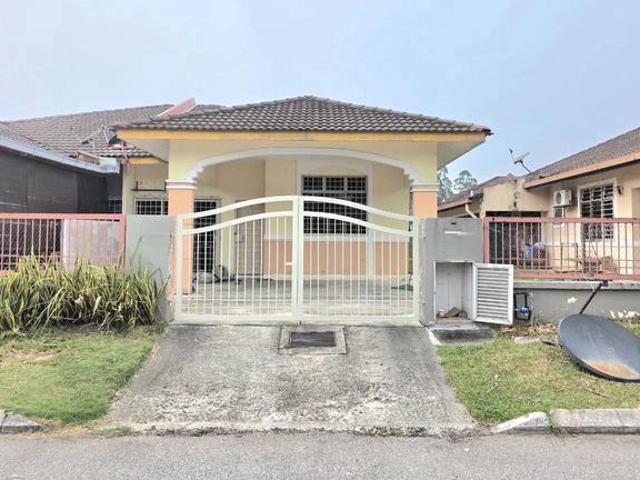 Residential House for sale in Tanjong Sepat, Selangor