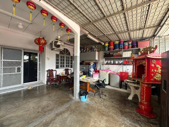 Terraced House for sale in Malaka