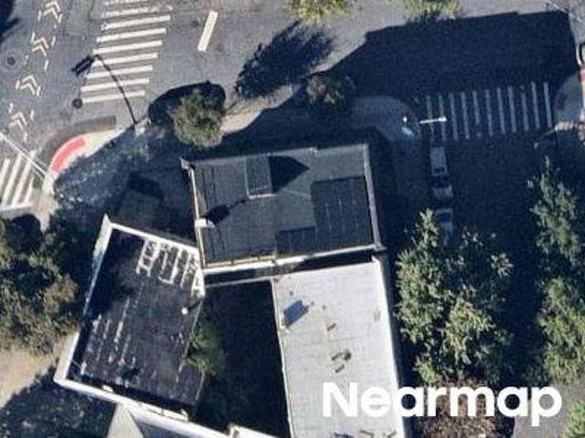 House for sale in The Bronx, Arverne