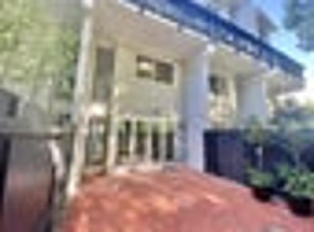 Townhouse for rent in Freemans Bay, Auckland