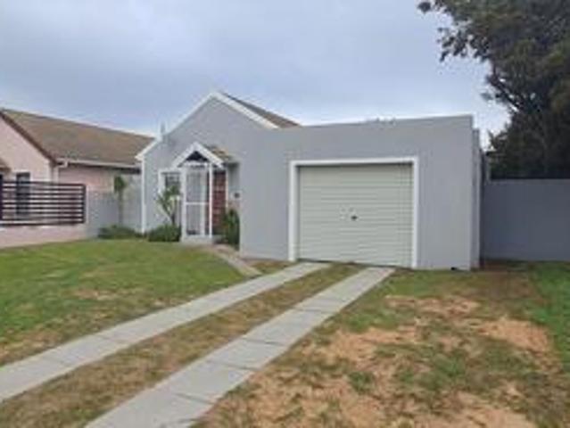 Townhouse for rent in Kraaifontein, Western Cape