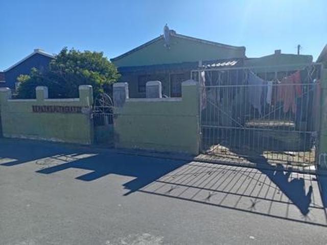 House for sale in Mitchells Plain, Western Cape